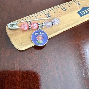 Vintage Silver Tone Brooch